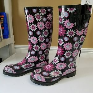 Women's flower rainboots - like new!